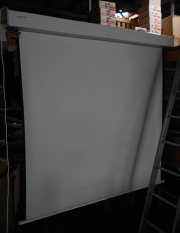 0067 projectiescherm elektrisch projecta 1