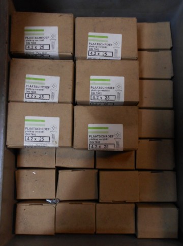 0188 plaatschroeven 42 x 25 mm 4