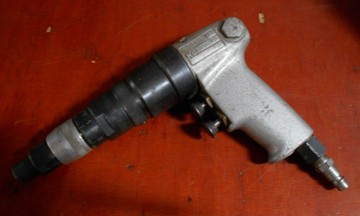 1025 pneumatische schroefmachine uryu 1