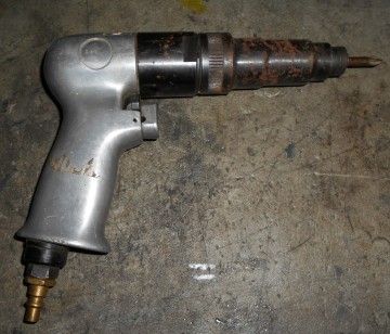 1053 pneumatische schroefmachine links rechts om 2