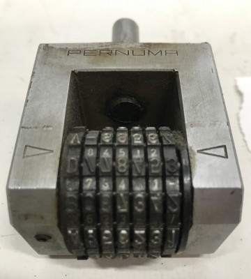 1086 numerator met onderstempel 4