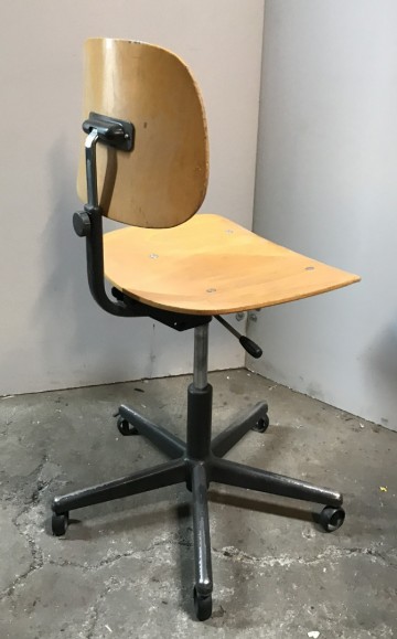 1490 3 werkplaatsstoel 2