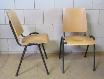 1576 stoel houtzitting 47x55x84 cm