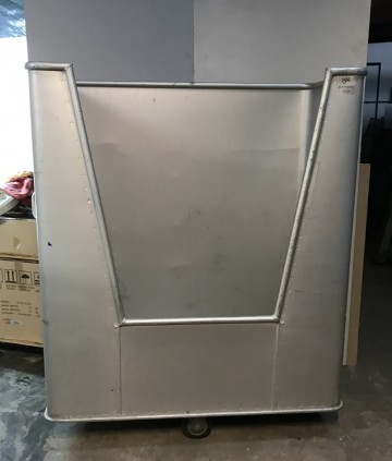 1932 aluminium kar 135x72x162 cm 1