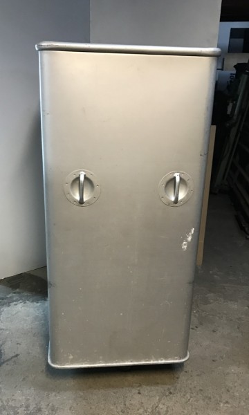 1932 aluminium kar 135x72x162 cm 2