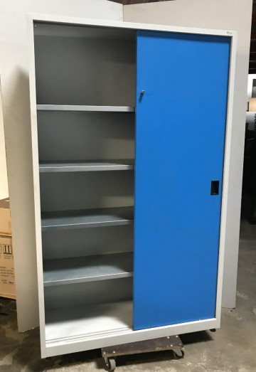 1972 2 deurskast kocel 120x40x195 cm  3