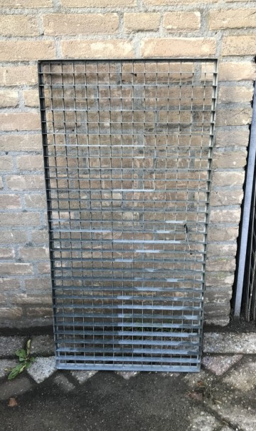 2079 rooster 100x50x25 cm raster 33x33 cm 2