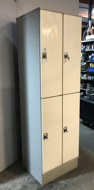 2102 lockerkast 4 deurs 595x50x195 cm 2