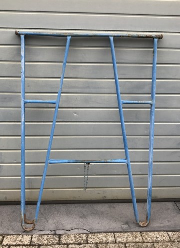 2196 schragen 114x77x150 cm 1