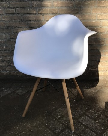 2220 kuipstoel houten poten 61x54x80 cm 1