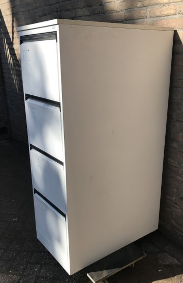 2221 ladekast 4 laden 44x75x134 cm 2