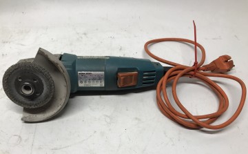 2280 haakse slijper black  decker dn11 230 volt 1