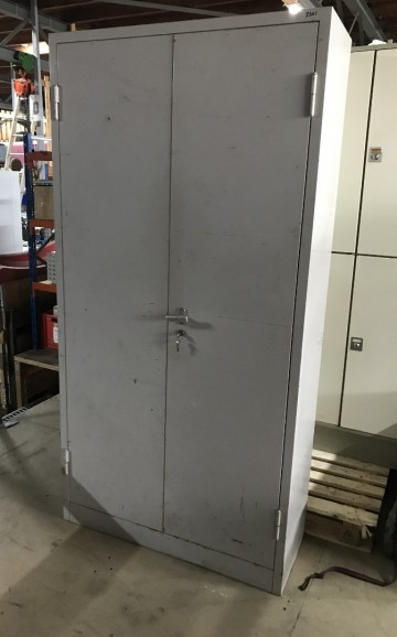2301 metalen 2 deurskast 100x40x200 cm 1