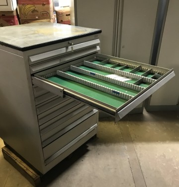 2324 ladekast 10 laden 76x76x1175 cm slot 2 sleutels 4