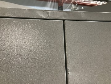 2331 metalen 2 deurskast 92x40x198 cm licht schade 4