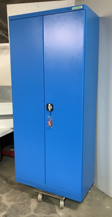 2333 werkplaatskast huvema 90x45x200 cm bakjes 1