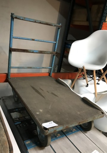 2372 kopschotkar metaal hout 70x105x105 cm 2