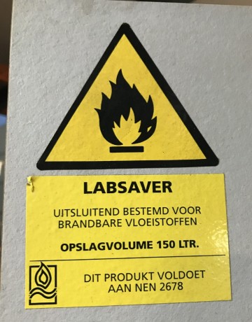 2375 veiligheidskast labsaver  101x52x201 cm 60 min 3