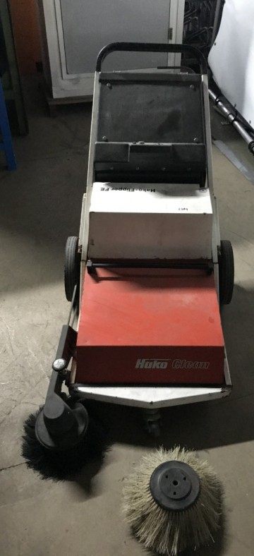 2384 elektrische veegmachine hako andy 1