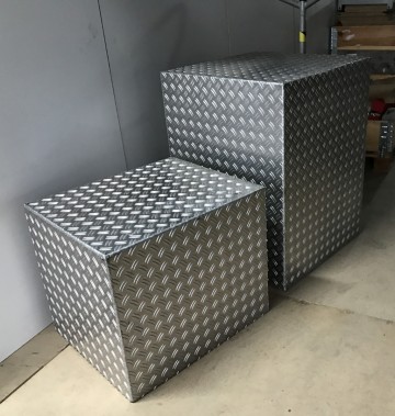 2387 presentatie kubus traanplaat 60x50x50 cm 60x60x80 cm 1