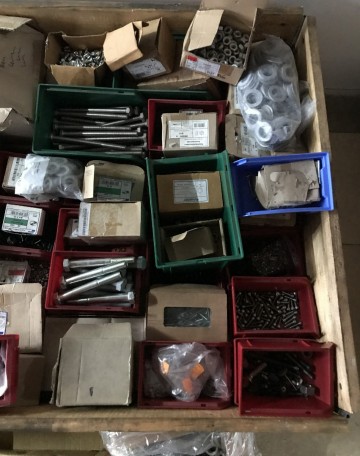 2388 partij met bevestigingsmateriaal 4