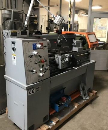 2444 draaibank huvema hu360x1000 400 volt 1