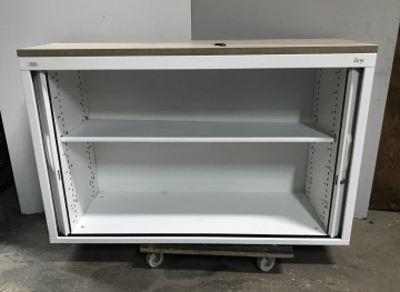 2491 roldeurkast 120x46x76 cm wit houten bovenblad 3