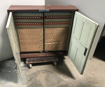 2518 sleutelkast overtoom 90x215x80 cm 2