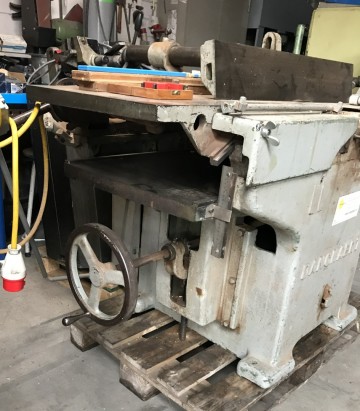 2540 vandiktebank dankeart 400 volt met aanvoertafel voor vandikte 3