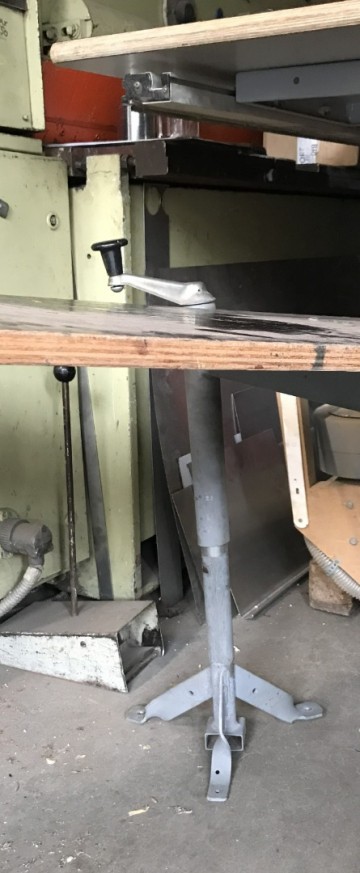 2540 vandiktebank dankeart 400 volt met aanvoertafel voor vandikte 7