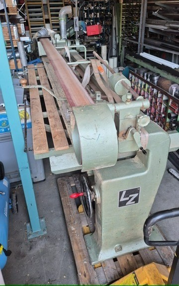 2559 lang bandschuurmachine 400 volt 130x382x135 cm 1