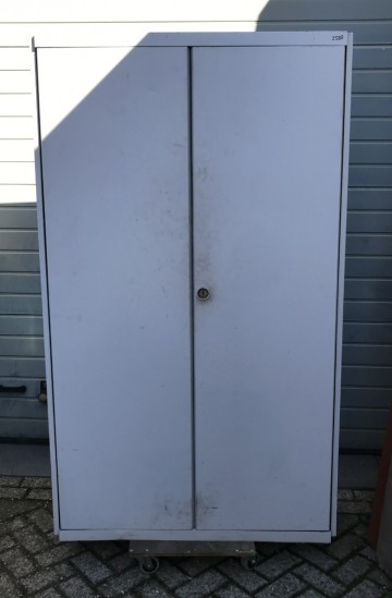 2588 metalen 2deurs kast gispen 115x52x195 cm 1