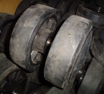 Wiel 170x50 lager 20 rubber loopvlak2